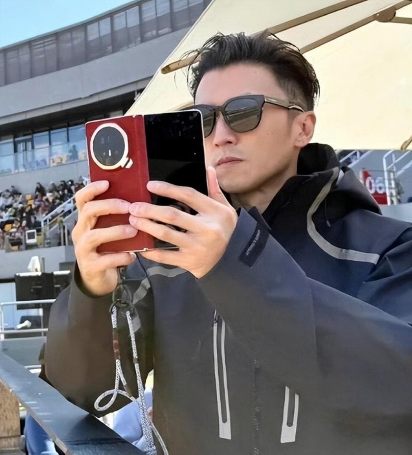 谢霆锋携荣耀Magic V6见证F1极速时刻